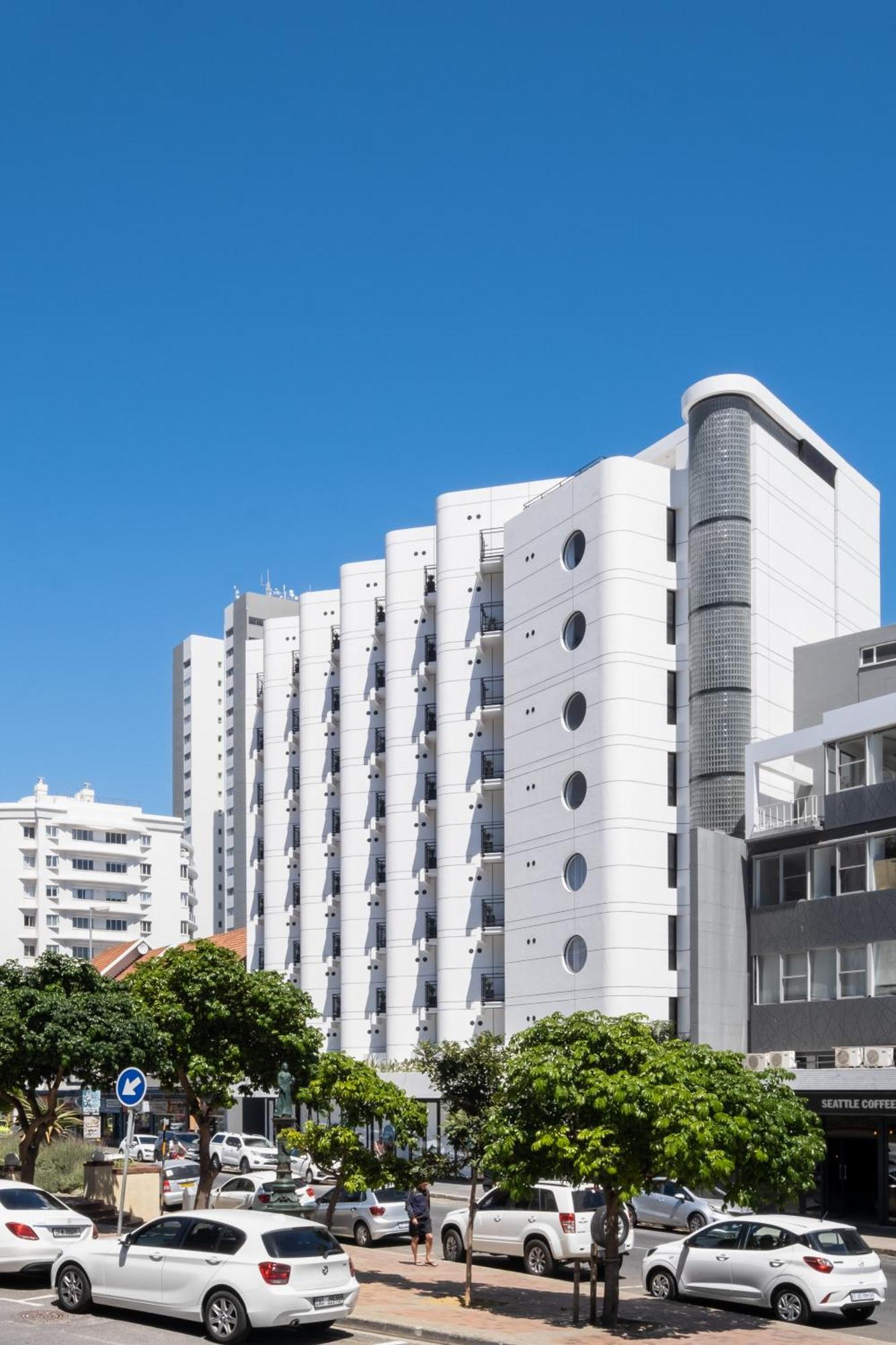 Flamingo 601: 1 Bedroom Sea Point Aprt * Cape Town